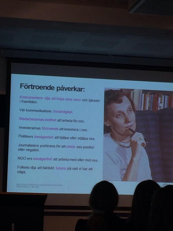 CyndieLea's tweet image. Förtroende påverkar #edelmantrust2014