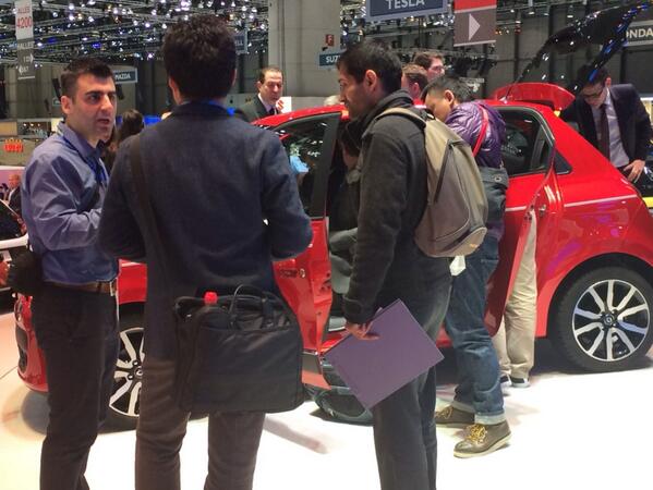 #genflive Kleines Auto großer Auflauf: Der neue Twingo gefällt den Genf Besuchern.