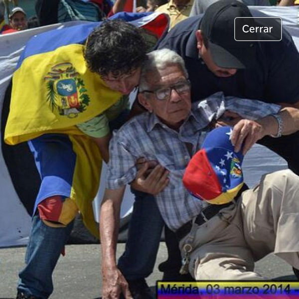 copipega's tweet photo. No tengo palabras con esta foto... Solo ganas de luchar por que Venezuela vea la luz de la LIBERTAD! http://t.co/ErTn5Iwif2