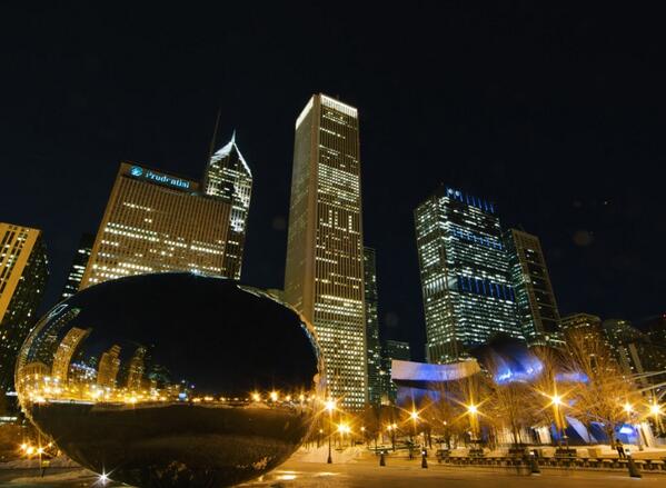 JLL's tweet image. Last night, @JLLNews debuted a new name and logo. So, our headquarters said #HelloJLL to #Chicago ... and the world!