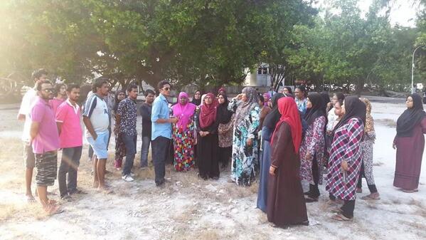 AmmadayAnjal's tweet photo. AHMED NIHAN AKEE VILIMALE GE THARAHGEEGE BAANEE.vote for nihan..candidate no:1 http://t.co/s4GfWnoW34
