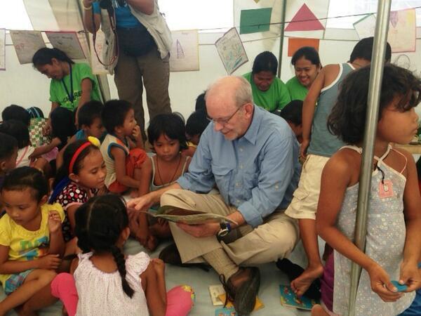 UNICEF Executive Director Anthony Lake Commends Indonesia’s Achievement. kemlu.go.id/Pages/News.asp…