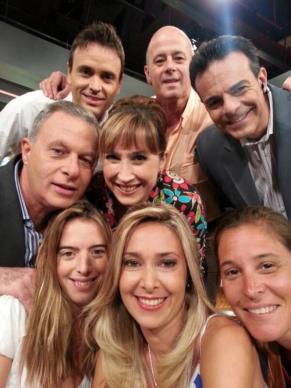 El honor de compartir el aire con el equipo de @telenuevec9  a la mañana