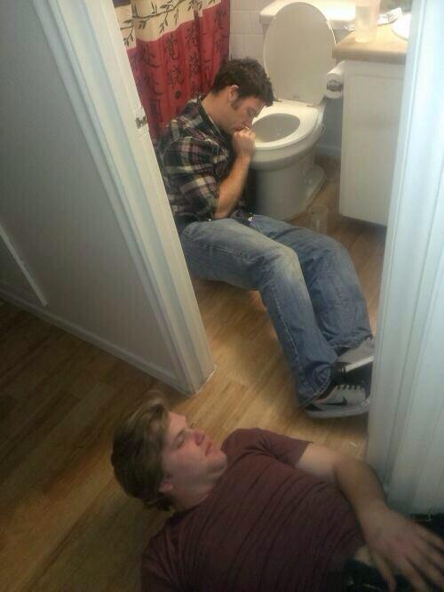 DrunkPicsDaily tweet media
