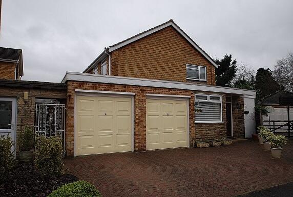 shepherdshod's tweet photo. #broxbourne #extension potential on Woodstock Road - £575,000 http://t.co/CKddUkhV5n