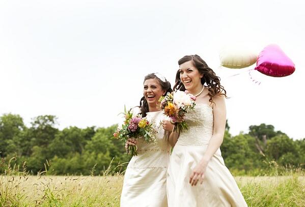 erinmfbalfour's tweet photo. I've got the loveliest country wedding styled shoot for you tomorrow.Here's a preview! Photography by @PaolaDePaola1 http://t.co/PdCJBCuOFD