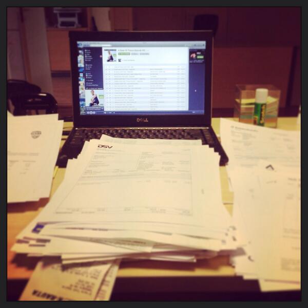 _Nataleya's tweet image. Best way to overcome difficulties at work - @asot @arminvanbuuren #ASOT652 #music #hardwork #NowPlaying #workingmode