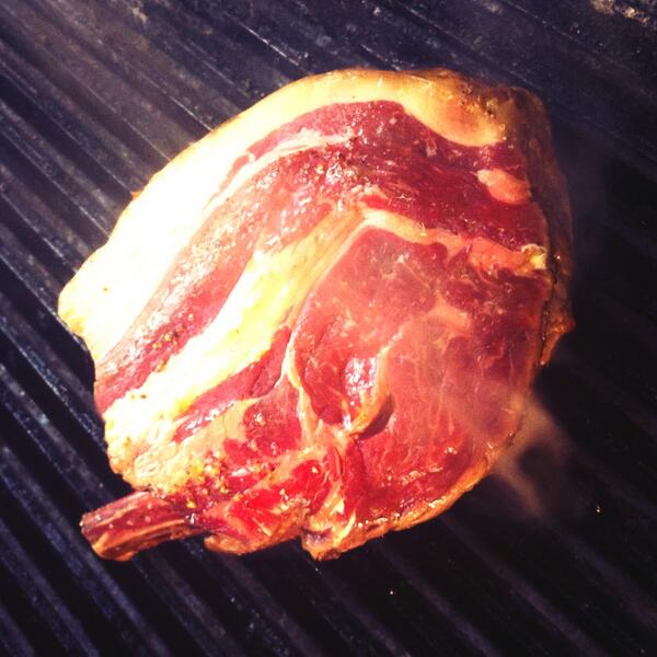 DanyAngoveChef's tweet photo. 45day dry aged Margaret river #blackangusbeef with fresh horseradish. Love #paddocktoplate http://t.co/KzMBIHieWB