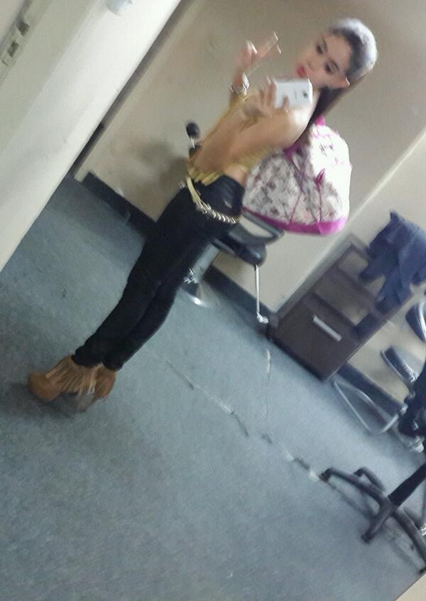 Por Paravisión en el programa Arriba Paraguay \O/ gracias <a href="/CEIcalzados/">CEI Calzados</a> <a href="/lilicei/">ᒪIᒪI ᗩᐯᗩᒪOᔕ</a>