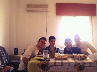 Celebrando nuestro cumpleaños <a href="/manuelgcees/">manuel david</a> con <a href="/Cristobal_Toro/">ㄷ ㅠㅣ§ ㅜ ㅇ ß Å ㄴ</a> y @ErJuanLuToCraZy  ole!