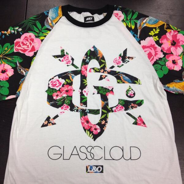 GLADRAGSINK's tweet image. 4 color CMYK print on custom raglan shirt with matching floral pattern. #glasscloud #loudobnoxious #bandmerch #merch
