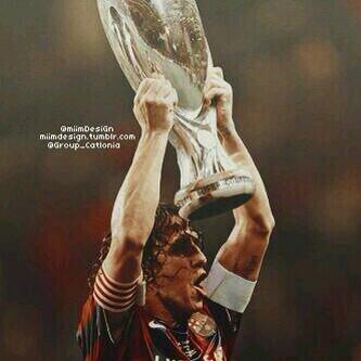 Alfremartinezz's tweet photo. No lamentes y llores por perderle. Alégrate por lo que le disfrutaste.Gracias Eterno Capitán http://t.co/RIIlFCfc6I