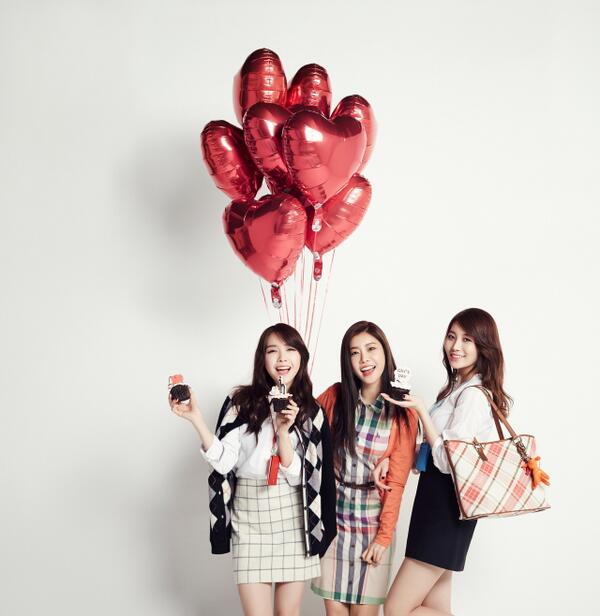 [รูป] Minah , Sojin &amp; Yura for Allure -1-