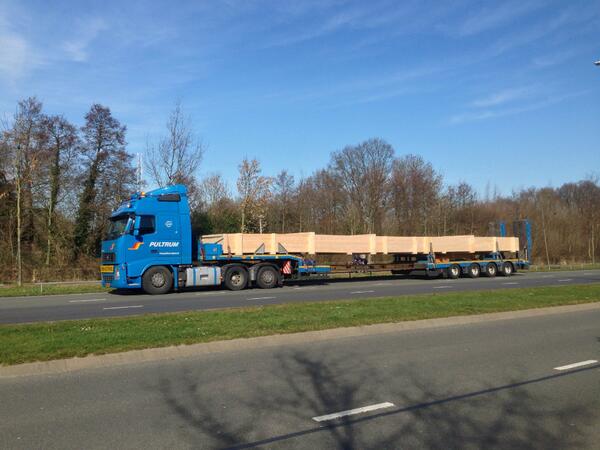 Deze 18 meter lange kist reed vandaag door het prachtigeTwentse land. #Pultrum #Rijssen