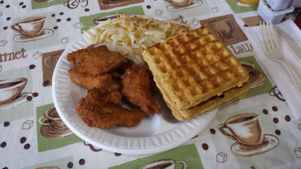 Having breakfast with @tiffani_h at Barb's Dreamhut is a perfect way to start the day #ChickensndWaffles