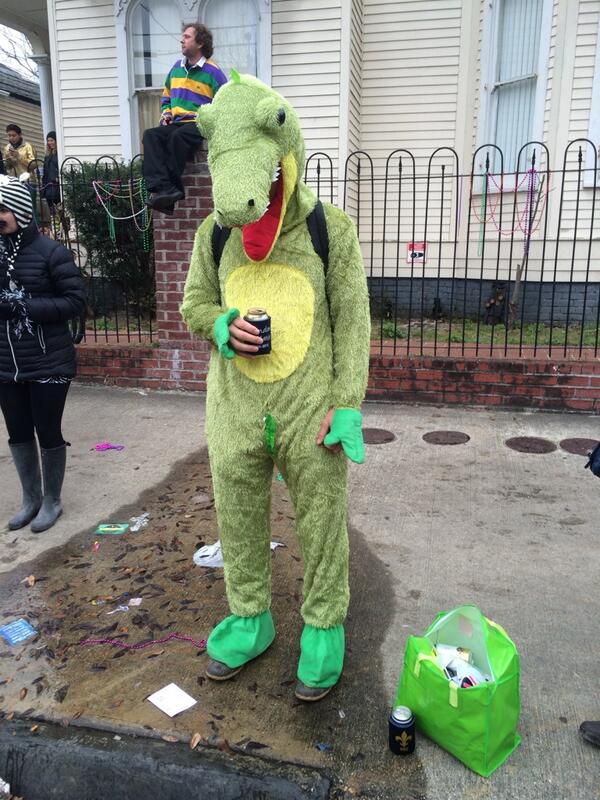 Happy Mardi Gras! #sup #paddleboard #skate #skatelife #gator #gatorbackboards #mardigras #nola #drinksondrinks