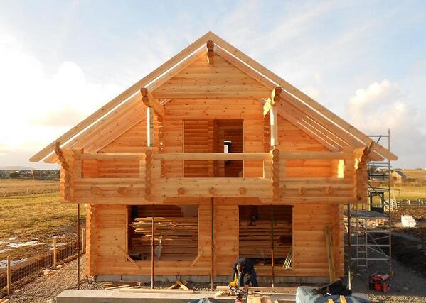 LogHomeScotland's tweet image. Basking in glorious sun shine on Isle of Lewis is our new log cabin. And she's a beauty,,