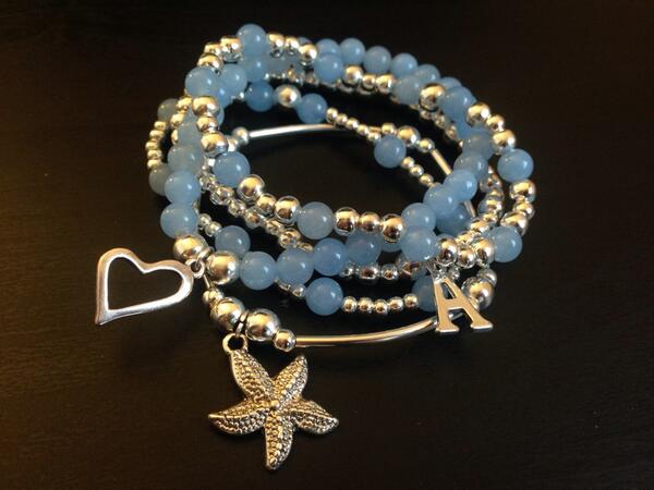 AmorellabyKate's tweet image. 🎀NEW🎀
Set of 5 charm bracelets - £22.00 #bluejade #silver #wineoclock #womaninbiz