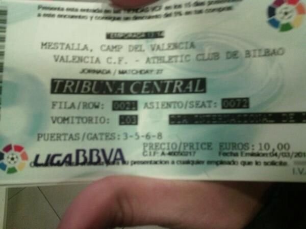 esbueva15's tweet photo. Ya las tenemos!! Oleee :) @mariafdzroca @aaneetaaa futbolerassss jjajajaj http://t.co/5jtdV7PYqc