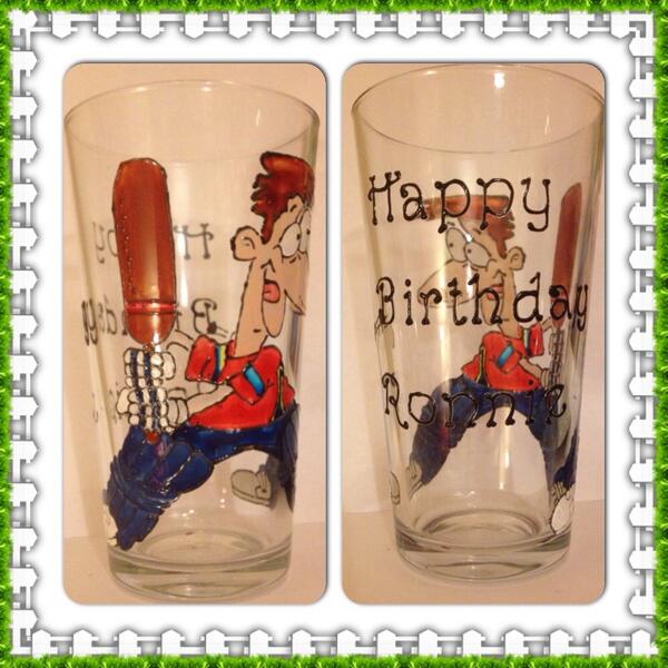 Funkyglassdes's tweet image. one for the cricket fans #personalisedgift #pickyourteam #uniquepresent