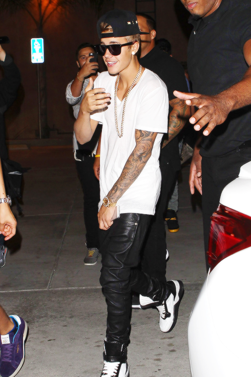 postbadjustindb's tweet image. 