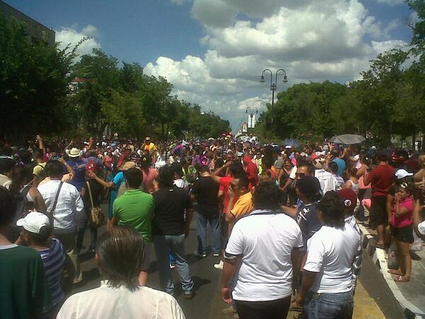 NOalCarnaval's tweet photo. @RenanBarrera esto es diversion! http://t.co/WCEmLX5niG