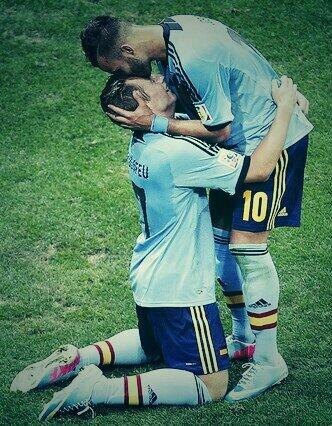 JeseRdgzRuiz10's tweet photo. Me pone vuestro juego pequeños http://t.co/e2ERZUH8Tj
