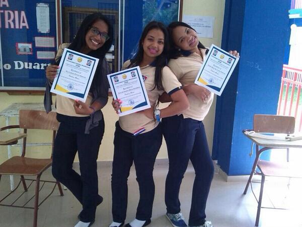 Isaury0550's tweet photo. #MERITORIAS ^_^ // @rashelpaola_ #Lia :* http://t.co/q0iS3VuC0w