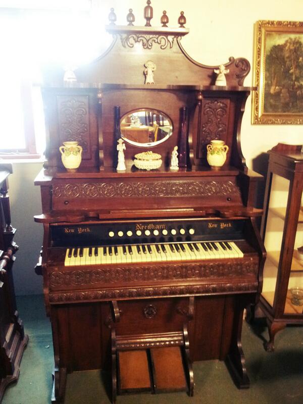 Lizzie_Gems tweet media