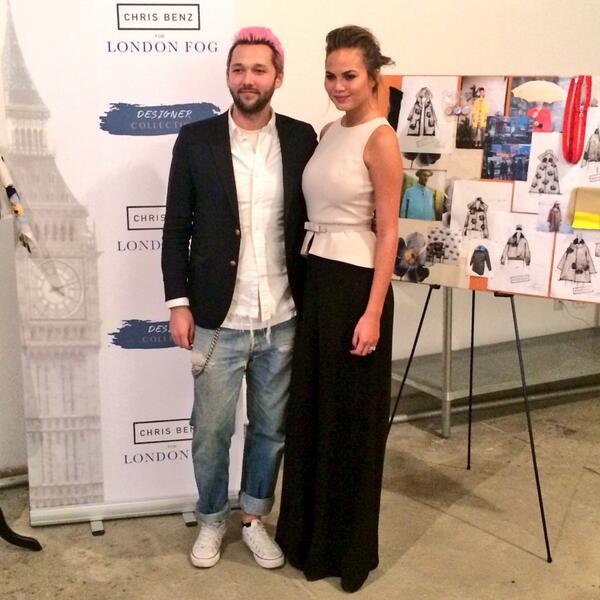 cmbenz's tweet photo. Tea time w/ my Seattle sister @chrissyteigen. @londonfog #LFdesigners http://t.co/lu0PLUjp18
