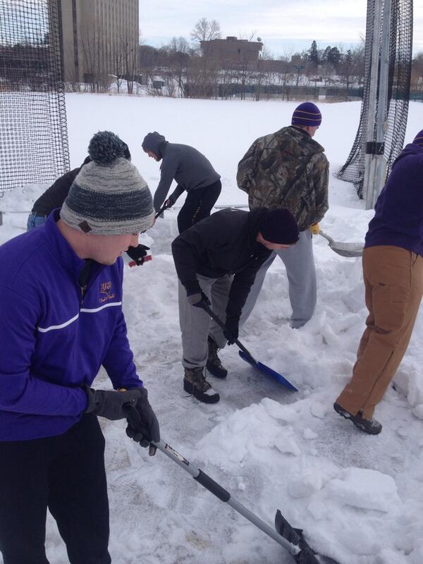 schiffsticks's tweet image. Track practice. New pr in amount of snow shoveled #UNITF