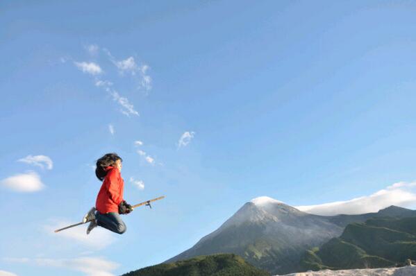 suicidio's tweet photo. @NikonIndonesia "Flying Without Wings" #NikonChallenge cc model: @CallmeGreen http://t.co/OmK7Mk7Cce