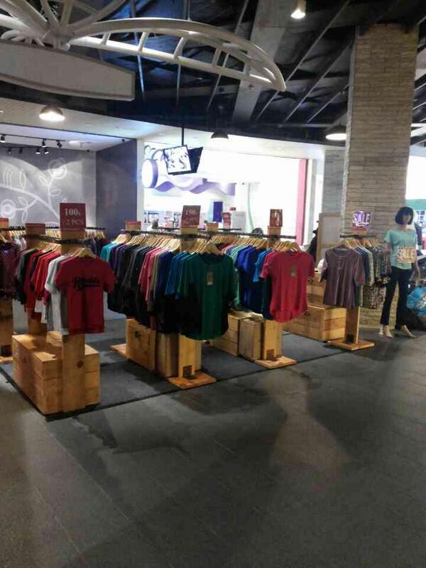 huy <a href="/forumBSDcity/">Forum BSD City</a> kalian belum punya T-shirt modis nya <a href="/iamUNIFIT/">UNIFIT</a> .. yuk segera temukan di mall @TheLivingWorld
