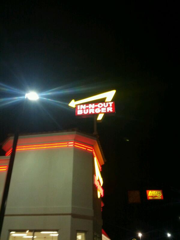 redding_dave's tweet image. Much needed food break. #StartupBusNYC