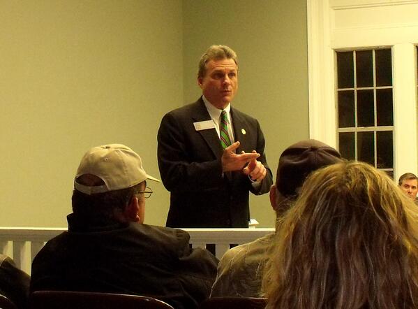 MikeLongCounty's tweet photo. Sen. @Buddy_Carter to take Long County concerns over Townsend Bombing Range to @GovernorDeal w delegates from Long Co http://t.co/zsAueSdCjR