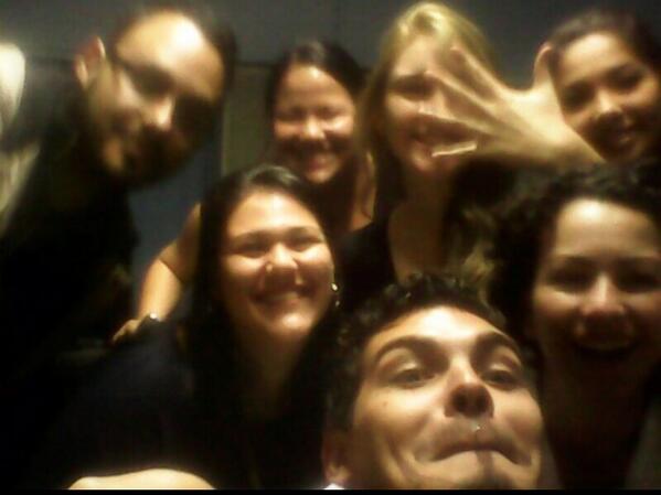 HazelCastillo's tweet photo. If only alejo's arm was longer. Best photo ever. #cyberU http://t.co/C0Ih1NNgCi