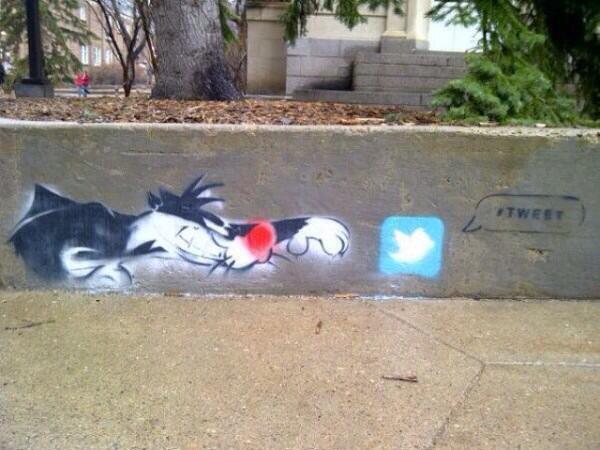 museBOX's tweet photo. "Street Art http://t.co/z1DXVofJBz” #Kladkaka. #Art #StreetArt. #mBX #DDDB 