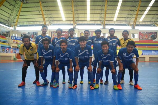 NFCITS2014's tweet photo. Arjuna-nya ITS??? cc: @sepakbolaITS :)) http://t.co/eWLkN68nAu