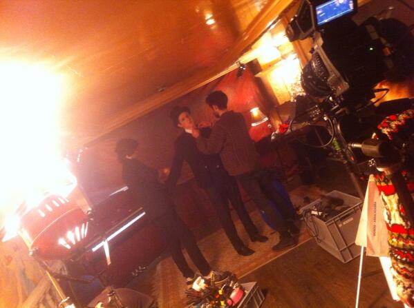 mondofr's tweet photo. Abracadabra...tournage!! http://t.co/Ary2VgXLKM