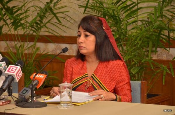 vnewsmv's tweet photo. HIV ley elhunu anhen meeha Cesarian hadhaigen dharifulhu nagaifi  http://t.co/tmZSTLBEGg via @vnewsmv http://t.co/pfJmEzSOb7