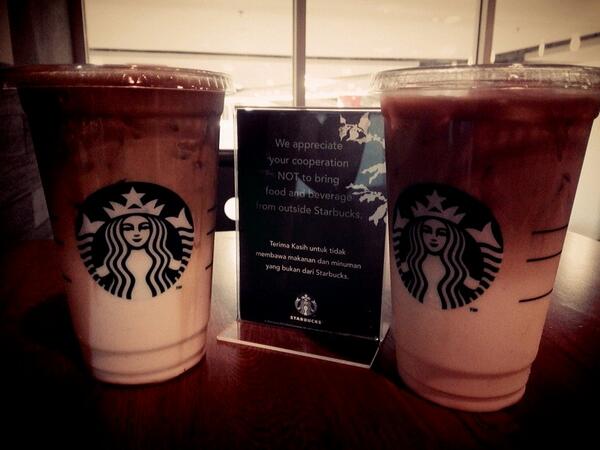 SamuelKeith92's tweet photo. #latepost #starbucks #asian #caramelmachiato #make #my #day @SbuxIndonesia http://t.co/0zNS7G0R2y