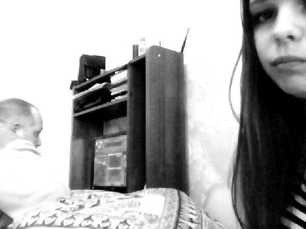 poooooony's tweet photo. с утра там сидит, мне страшно http://t.co/stYbisbX9j