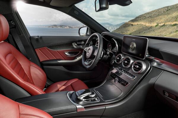 MercedesBenzUSA's tweet photo. Virtually everything about the 2015 C-Class is brand new. Learn more about it in this video: http://t.co/1xQzWsdpk1 http://t.co/gAkA4rohAV