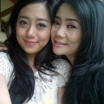 mmc_mitsubishi's tweet photo. Duo tante aq http://t.co/x1dDBC8WCh