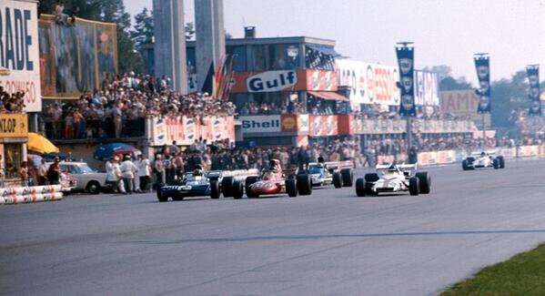 MONZA 1971 - 5 CARS, 1 FINISH LINE AND 00.61secs BETWEEN THEM bit.ly/1edrJkw What a final lap!