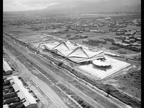 CaliAntigua's tweet photo. Galería Santa Elena Fue diseñada y construida entre 1960 -1963 por el ingeniero y arquitecto español Felix Candela http://t.co/C6vB8tJIXV