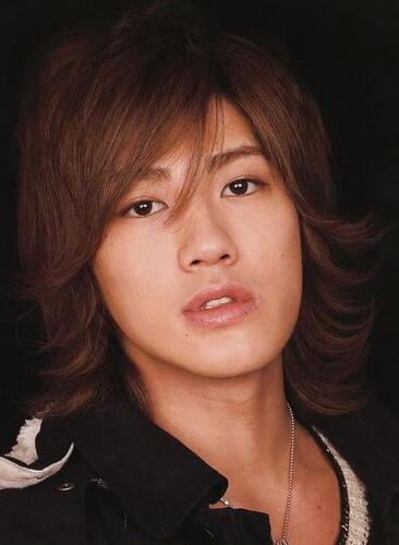 ジャニーズの部屋 Twitterissa ジャニ雑 元ｋａｔ ｔｕｎ 赤西仁は 母親との年齢差が15歳 T Co I2td4equ9q