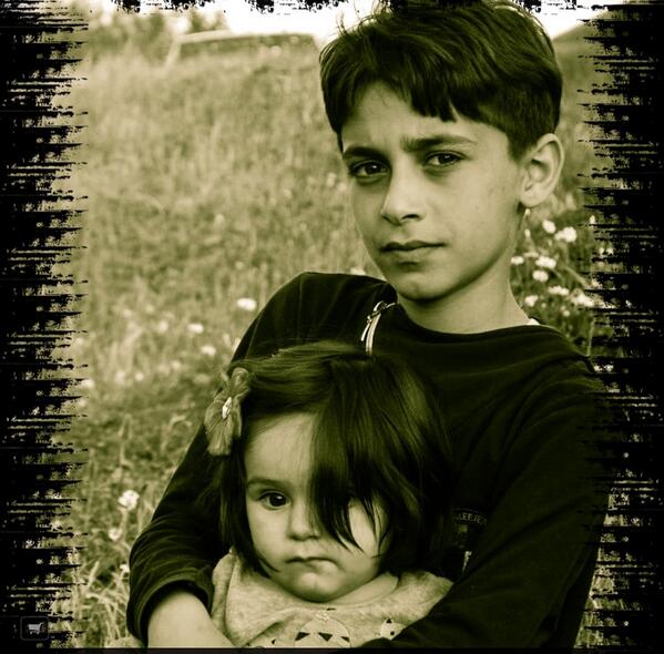 kafu13f's tweet photo. فەرزام و ڕۆژین http://t.co/NhEIf7t2Ce