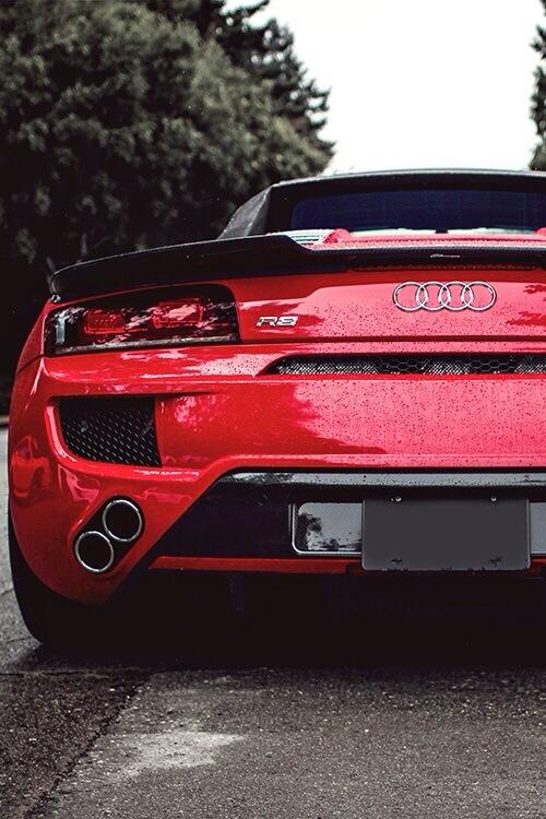 _OnePercent_'s tweet image. Red #Audi R8