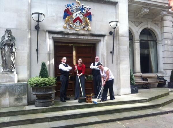 GrocersHall's tweet photo. Supporting our boys by curling at the Hall @bbcsochi #lovecurling #bringabroomtowork @TeamGB http://t.co/jynbvHm681